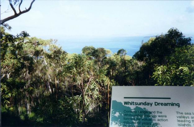 Silueta suostrovia Whitsunday Islands.