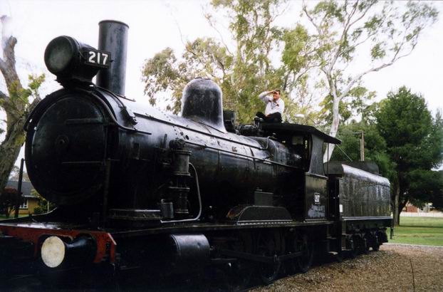 Starodavna lokomotiva, udolie Barossa Valley.