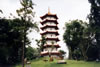 Čínska Pagoda pri vstupe do  Čínskych imperiálnych záhrad - Singapúr.